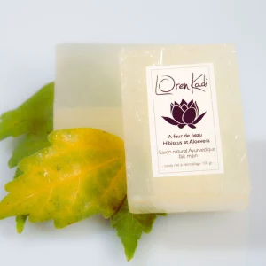 MJYLK08W588.jpgv1668880424 Savon ayurvédique "A fleur de peau Hibiscus et Aloevera"